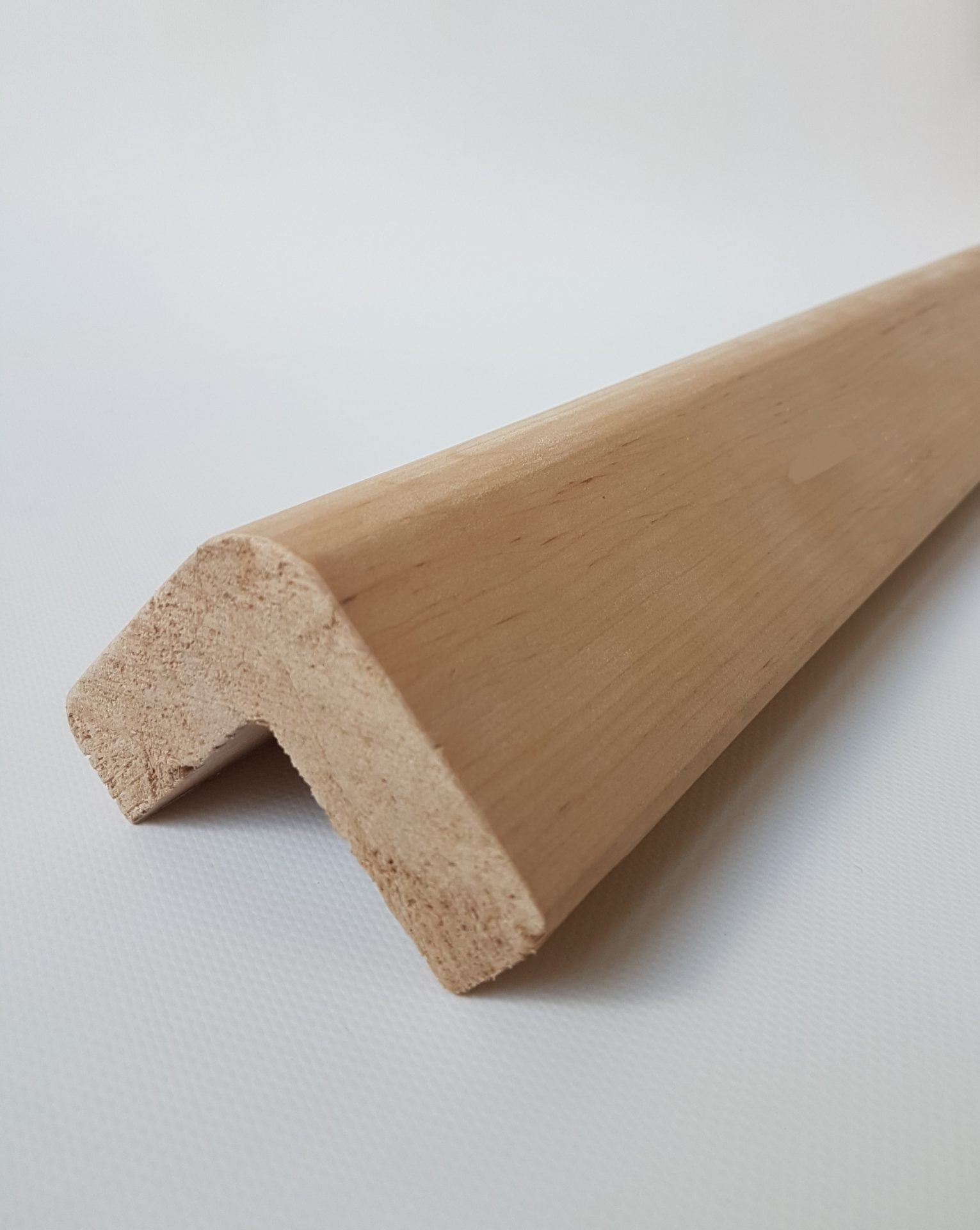 Gultų užapvalinimas iš Juodalksnio medienos