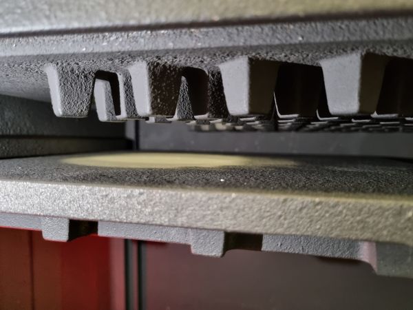 SUMMIT open w/ stone cage