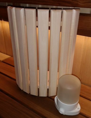 Keraminis šviestuvas su liepiniu kampiniu gaubtu Liuksas